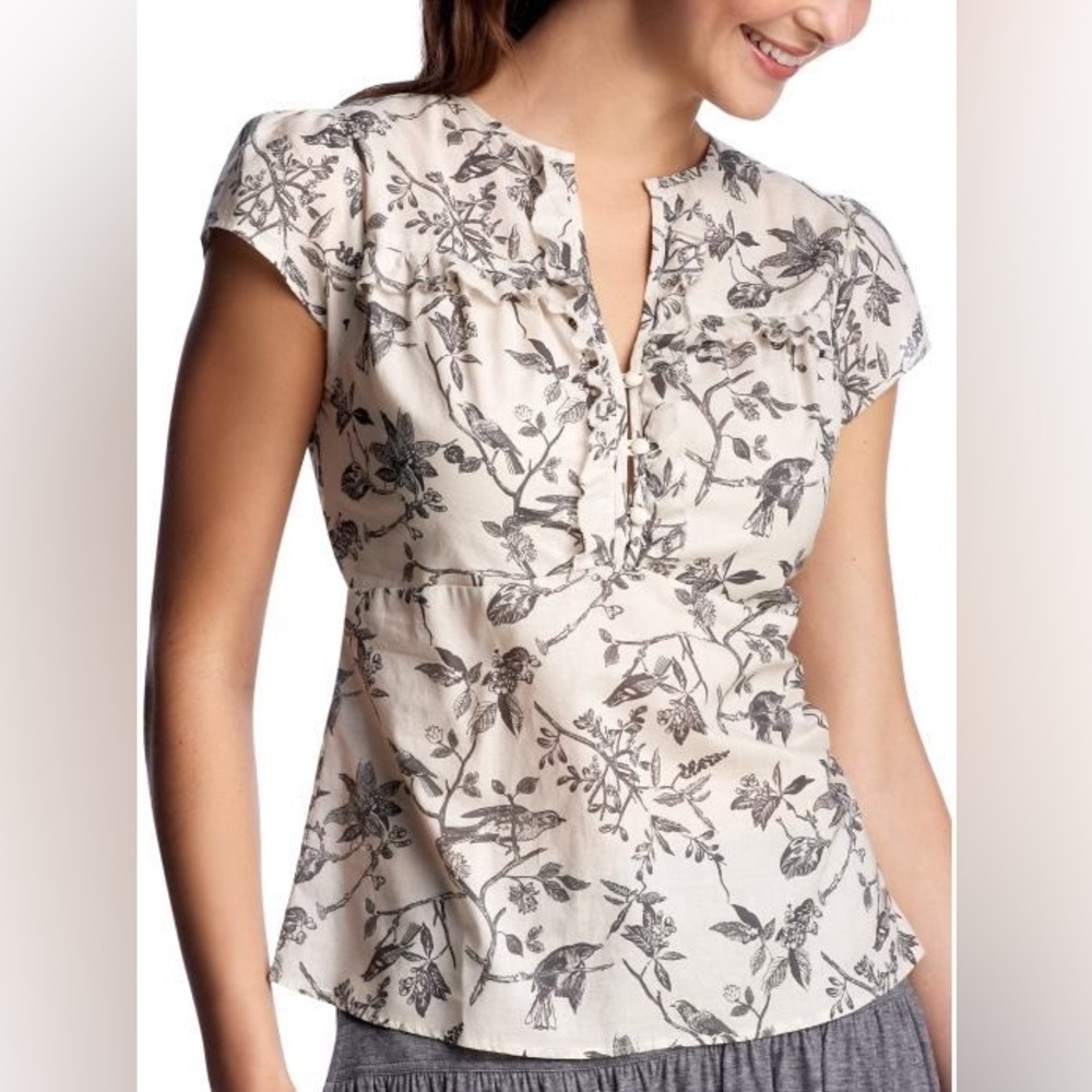 GAP Women’s Short Sleeve Shirt